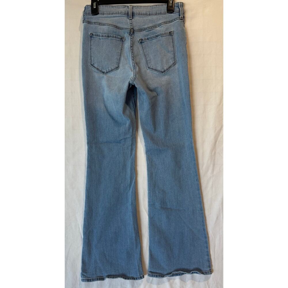 Women's Old Navy High-Waisted Wow Flare Jeans 4 light wash denim blue casual - Picture 2 of 7